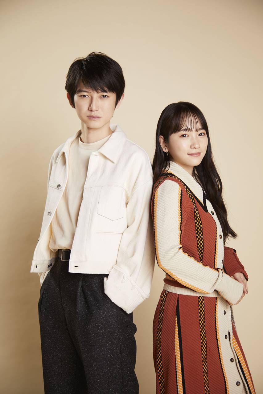 称え合う川栄李奈×本郷奏多、息ぴったり「努力を見せない」「無言で合わせてくれる」：『カムカム』