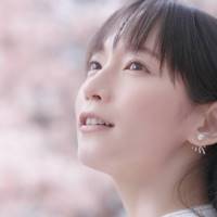 吉岡里帆と満開の桜「桜がひらくと嬉しくなる」