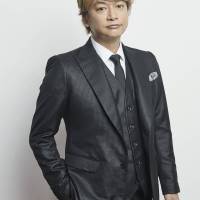香取慎吾、渋谷ヒカリエ10周年記念ロゴをデザイン「明日の光の道標に」
