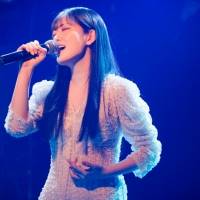 シンガー花耶、デビューライブで武部聡志と共演