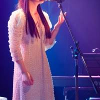 シンガー花耶、デビューライブで武部聡志と共演