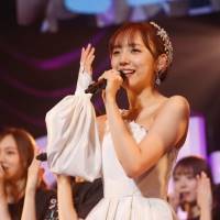 乃木坂46新内眞衣、卒業セレモニー開催