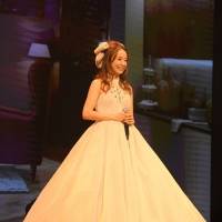 鈴木亜美、40歳バースデーライブを開催　ファンの熱量感じ涙