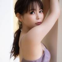 中川翔子、10年ぶり写真集で攻めに攻める