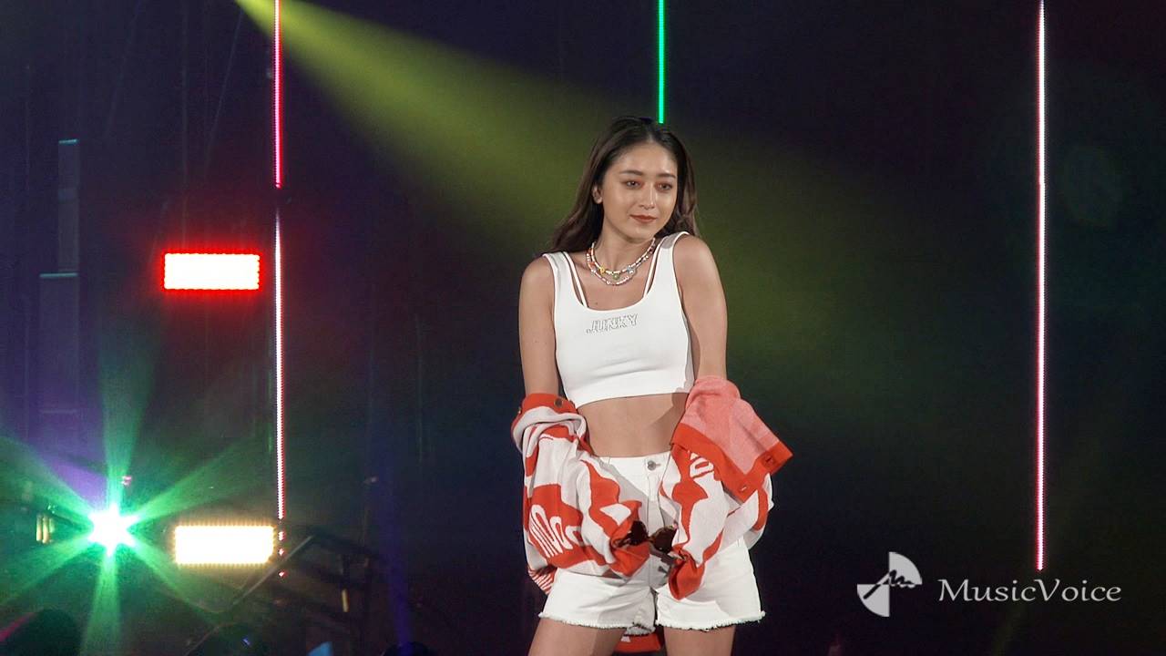 みちょぱ、美ウエスト＆美脚　四千頭身はクールに