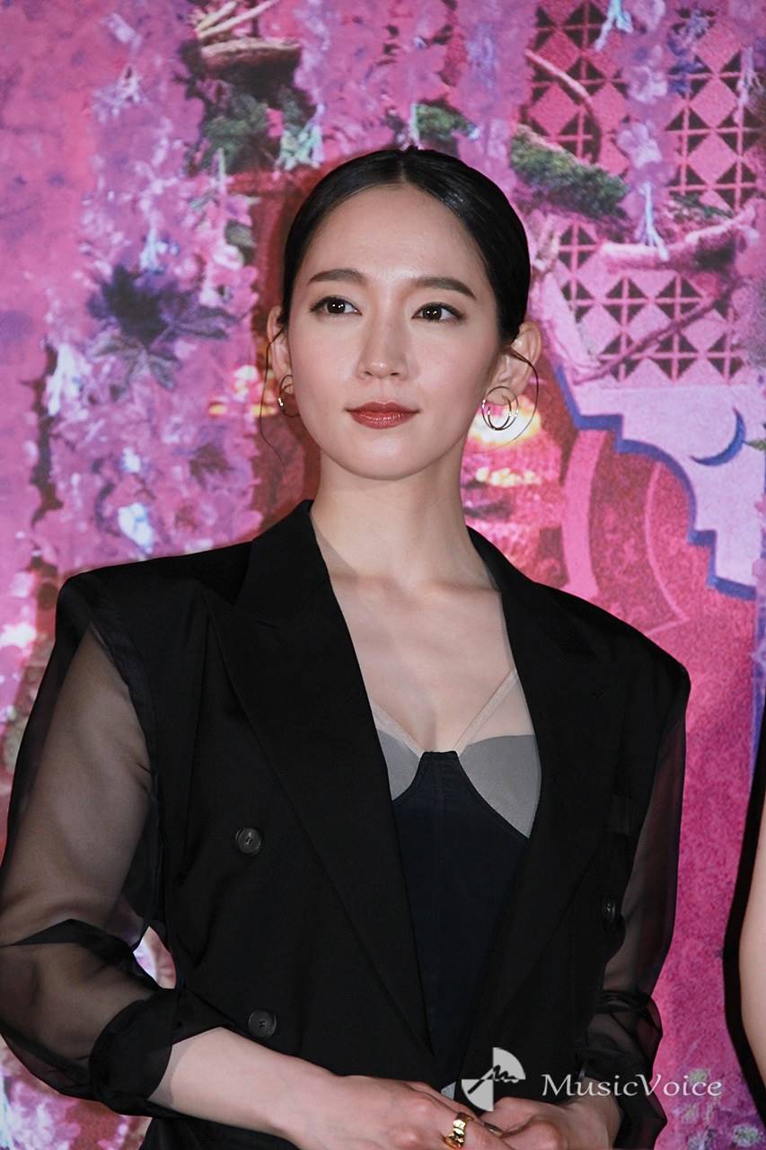 吉岡里帆、ポールダンサーからセクシー所作指導　蜷川実花も期待の妖艶さ
