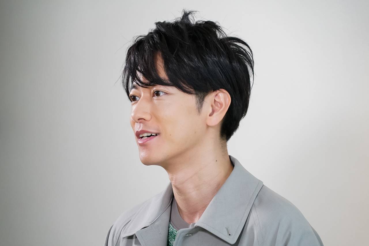 佐藤健、洋服選びは“即決”「バババッと決めます」