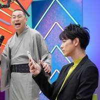 佐藤健、レイザーラモンRGのネタ中に遠く見つめる