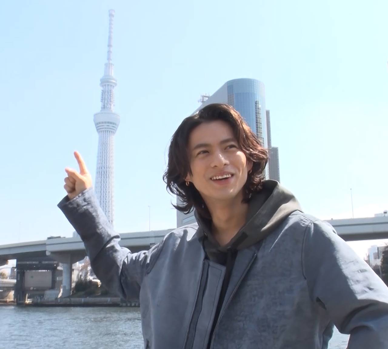 キンプリ平野紫耀が浅草地下街ぶらり旅、謎の気功師にリポート力覚醒!?