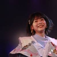 AKB48チーム４「サムネイル」公演幕開け