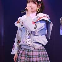 AKB48チーム４「サムネイル」公演幕開け