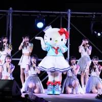 ハロプロメンバーが総出演「ひなフェス」、サプライズゲストにハローキティ登場