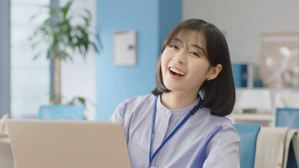 森七菜「爽」新CMで透明感ある歌声を披露