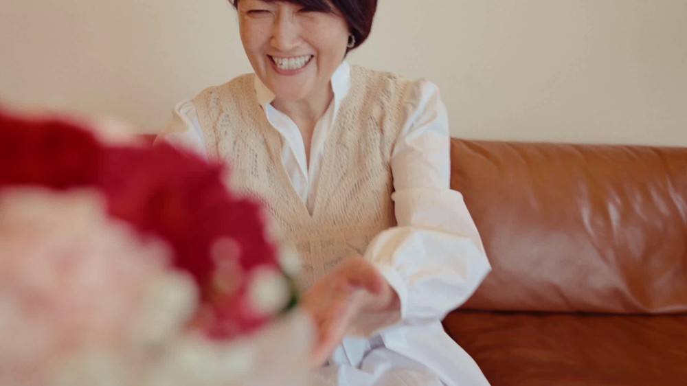 絢香の「ありがとうの輪」、新TVCM「笑顔引き出すギフト」篇に起用