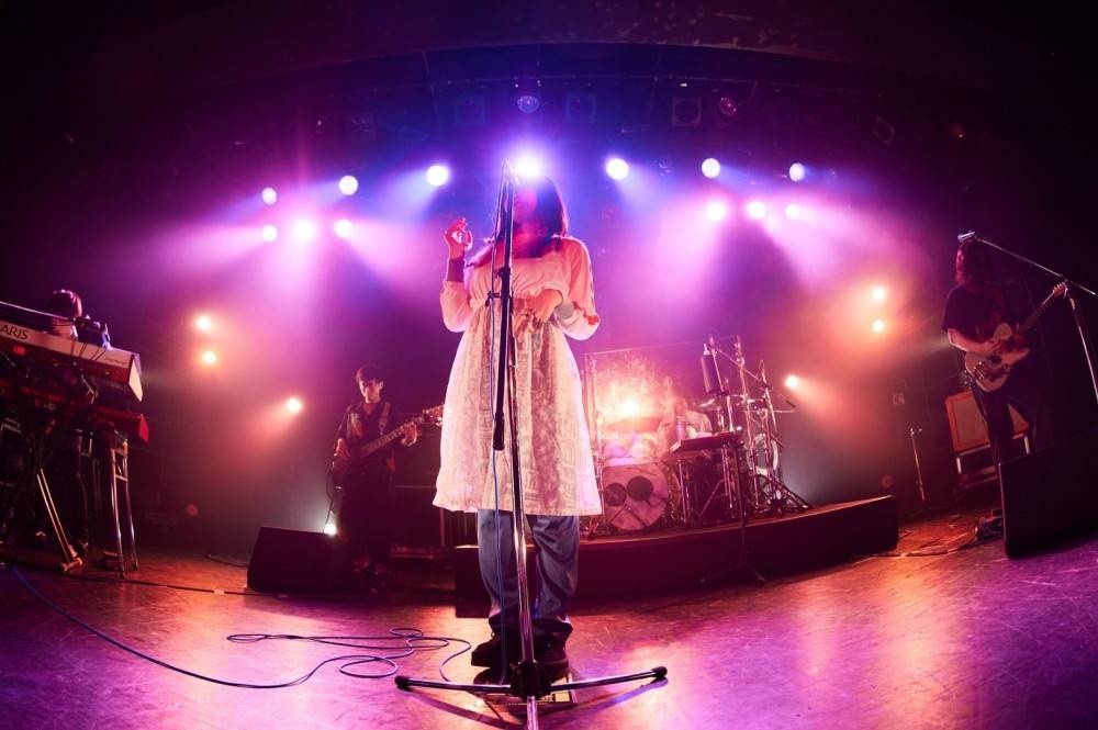 パスピエ、東名阪ツアー「ニュウ！」完遂　新曲「もののけだもの」発表