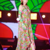 滝沢カレン『GirlsAward 2022 S/S』ANNA SUI