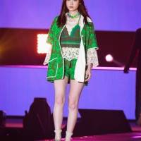 高橋ひかる『GirlsAward 2022 S/S』ANNA SUI