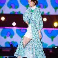 日向坂46佐々木久美『GirlsAward 2022 S/S』ANNA SUI