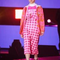 櫻坂46山崎天『GirlsAward 2022 S/S』ANNA SUI