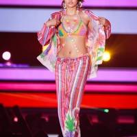 香川沙耶『GirlsAward 2022 S/S』ANNA SUI