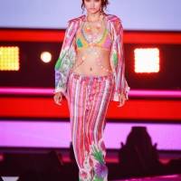 香川沙耶『GirlsAward 2022 S/S』ANNA SUI