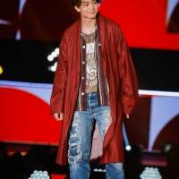伊藤健太郎『GirlsAward 2022 S/S』Top of the Hill