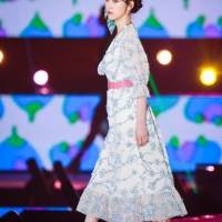 堀未央奈『GirlsAward 2022 S/S』ANNA SUI