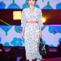堀未央奈『GirlsAward 2022 S/S』ANNA SUI