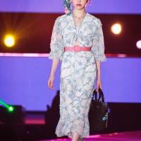 堀未央奈『GirlsAward 2022 S/S』ANNA SUI