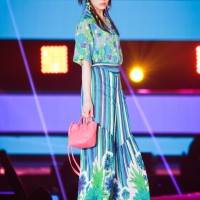 貴島明日香『GirlsAward 2022 S/S』ANNA SUI