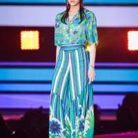 貴島明日香『GirlsAward 2022 S/S』ANNA SUI