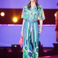 貴島明日香『GirlsAward 2022 S/S』ANNA SUI