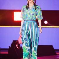 貴島明日香『GirlsAward 2022 S/S』ANNA SUI
