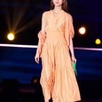 めるる『GirlsAward 2022 S/S』dazzlin