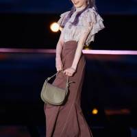 AKB48本田仁美『GirlsAward 2022 S/S』dazzlin