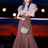 AKB48本田仁美『GirlsAward 2022 S/S』dazzlin
