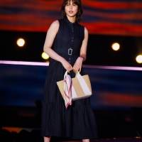 櫻坂46渡邉理佐『GirlsAward 2022 S/S』dazzlin