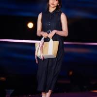 櫻坂46渡邉理佐『GirlsAward 2022 S/S』dazzlin