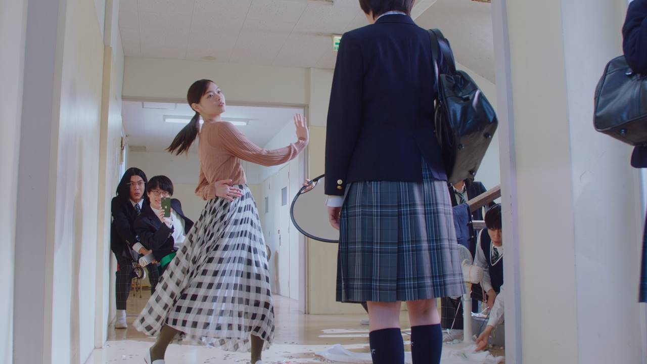 西野七瀬と松本穂香がダンスバトル、関西弁も披露