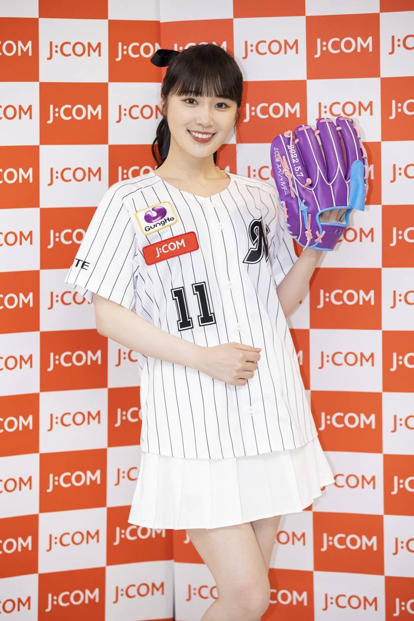 元乃木坂46高山一実、地元千葉で初始球式も…「ウソみたいに曲がった」