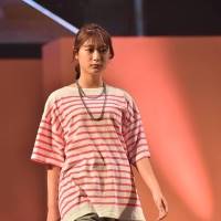 HKT48宮崎想乃＆山下エミリー『TGC teen 2022 Fukuoka』