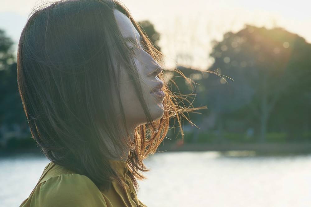 Uru、日曜劇場「マイファミリー」主題歌「それを愛と呼ぶなら」松本花奈監督によるMV公開