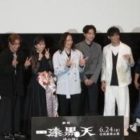 荒木宏文ら自由過ぎるクロストーク、映画『漆黒天 -終の語り-』舞台挨拶