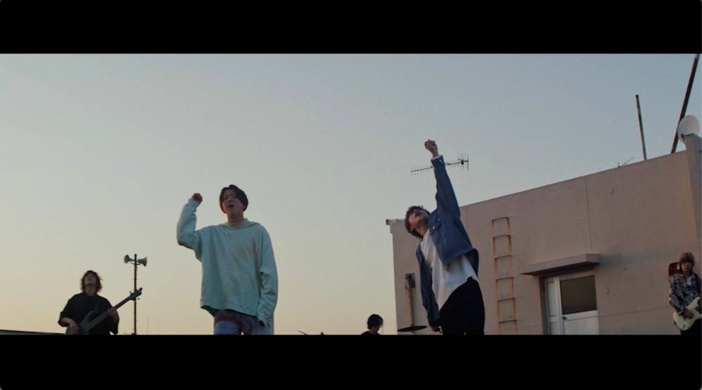 神サイ×Rin音「六畳の電波塔」ミュージックビデオ公開