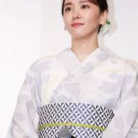 新垣結衣、浴衣姿で短冊に願い「頑丈な体がほしい」　子供の頃の夢は「漫画家」