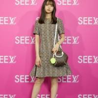 乃木坂46齋藤飛鳥、ミニワンピドレスで映える美脚