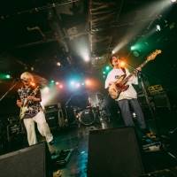 リアクション ザ ブッタ、初のドラマタイアップ「虹を呼ぶ」リリースツアー完遂