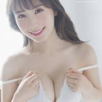 “可愛すぎるビールの売り子”伊藤愛真、初写真集