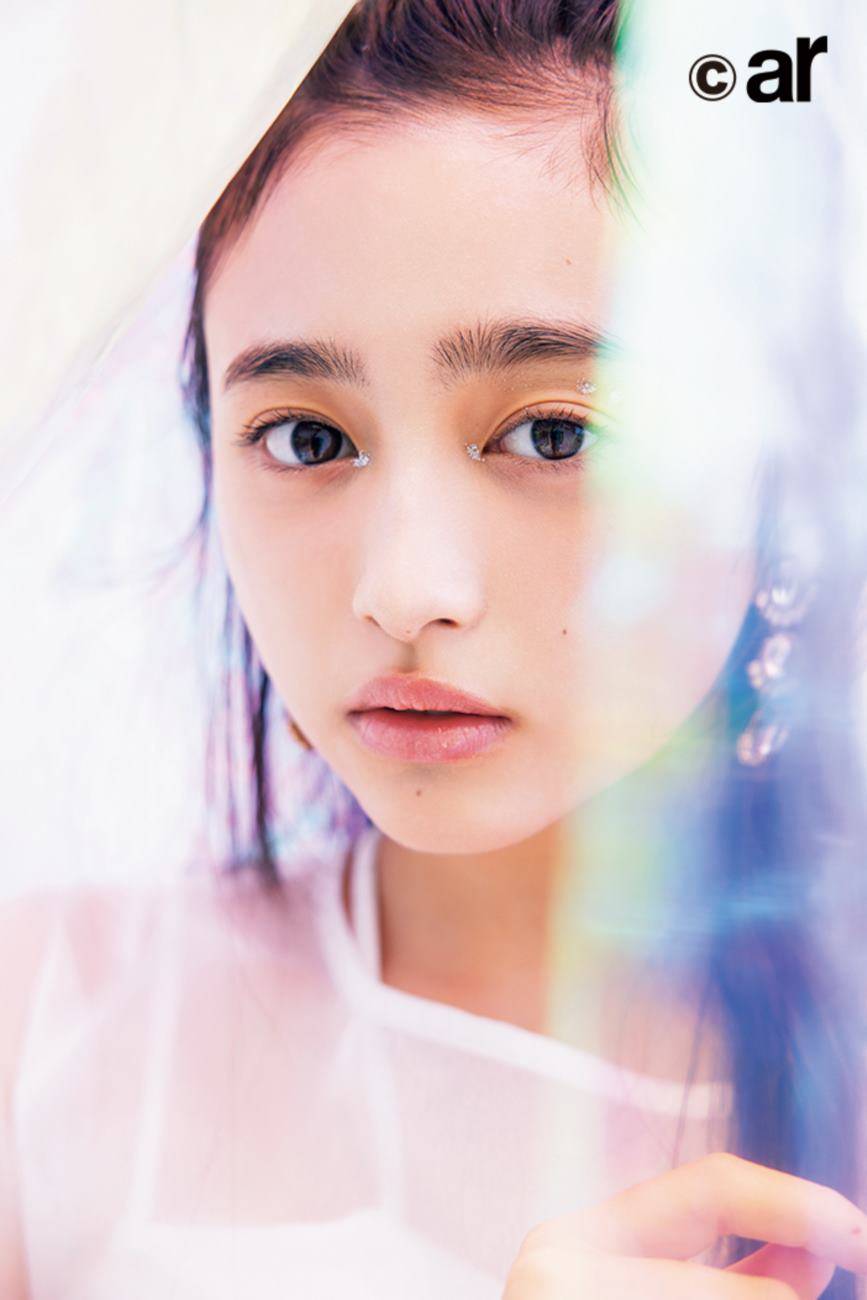 乃木坂46の５期生・井上和、透明感バツグン　白ワンピで光まとう
