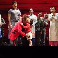 市村正親主演舞台『ミス・サイゴン』1500公演達成